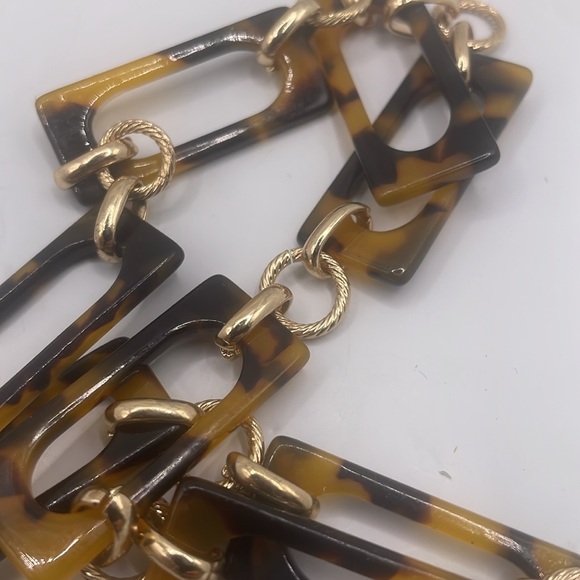 Faux tortoise gold tone 40” necklace - Picture 4 of 4